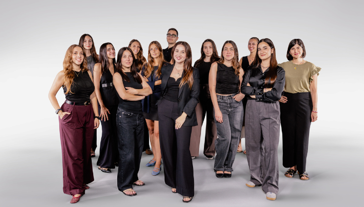 Fabiola Granier, Head of Influencer Marketing di dentsu Italia (al centro) con il suo team