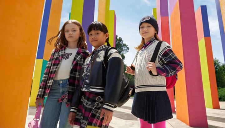 Un'immagine della campagna pubblicitaria "Wear the Future" di Original Marines