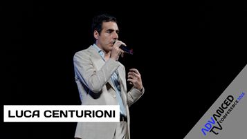 Luca Centurioni di Sky Media sul palco dell'Advanced TV Conference 2026