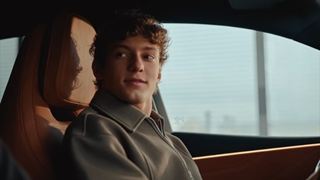 Kimi Antonelli nello spot Mercedes GLB elettrico