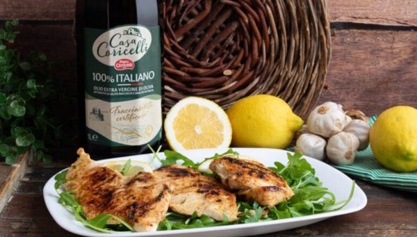 Una preparazione a tavola con Olio Coricelli