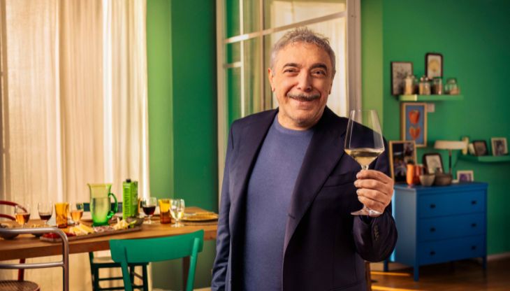 Nino Frassica nel nuovo spot Tavernello