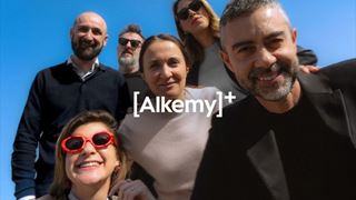 Il Management Team di [Alkemy]+ al completo. Da sx, in piedi: Trisolino, Caporizzi, Salvi; sotto, sempre da sx: Busino, Monza, Varriale