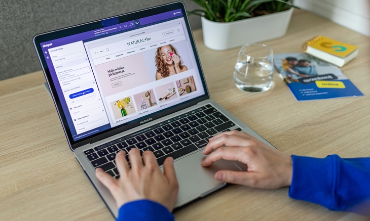 Foto di Shoper su Unsplash