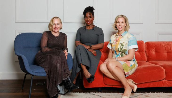 Da sinistra: Emma Harman, Co-Ceo di Whalar; Ndidi Oteh, Ceo di Accenture Song; Jo Cronk, Co-Ceo di Whalar