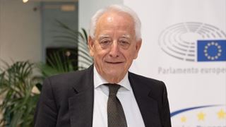 Roberto-Liscia.jpg