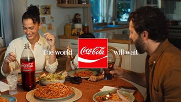 Un'immagine dal nuovo spot di Coca-Cola