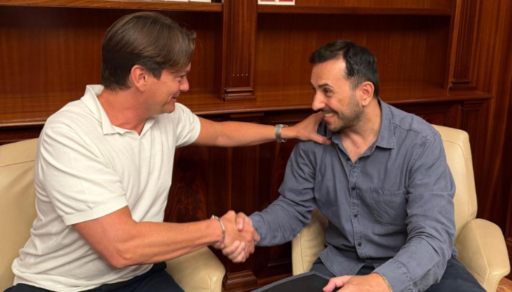 La stretta di mano tra Fabrizio Perrone e Christian Muolo