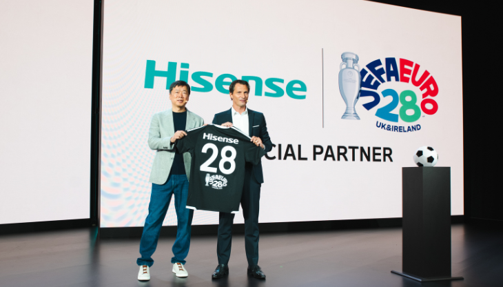 Il momento dell'annuncio della partnership tra Hisense e UEFA per Euro 2028 nel corso di IFA 2026